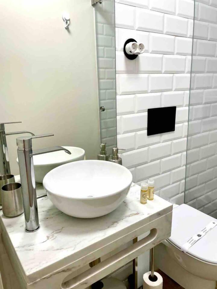Chiado Brand New Amazing In Lisbon Διαμέρισμα Εξωτερικό φωτογραφία